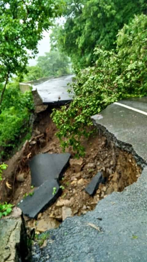 land slide-mount-abu-908