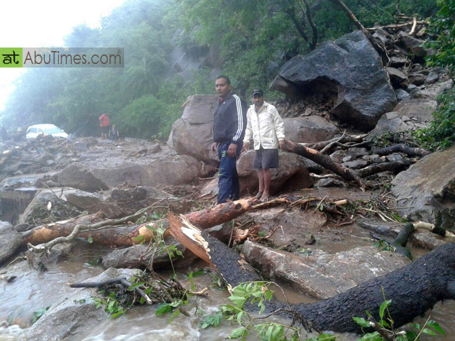 land-slide-mount-abu-latest-news-3