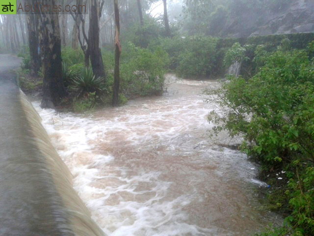 mount-abu-monsoon-pics-abutimes