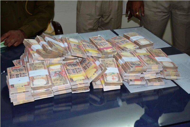 अभी तक की सबसे बड़ी धन राशि जब्त, 1 करोड़ के 500 व 1000 के नोटों से बेखबर थी पुलिस: आबूरोड