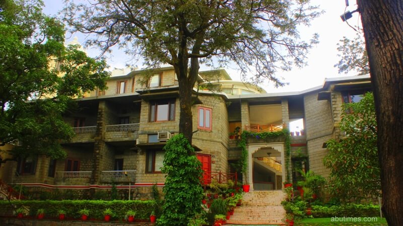 "A day at Hotel Kesar Bhawan Palace, Mount Abu", Guests sharing their experience..