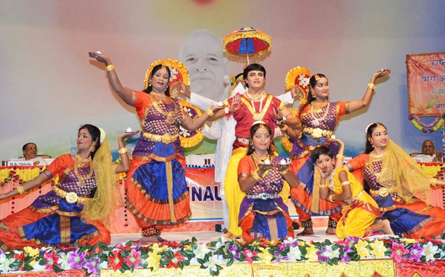 राजयोग व अध्यात्म की सामाजिक क्रांति लाना मीडिया का दायित्व