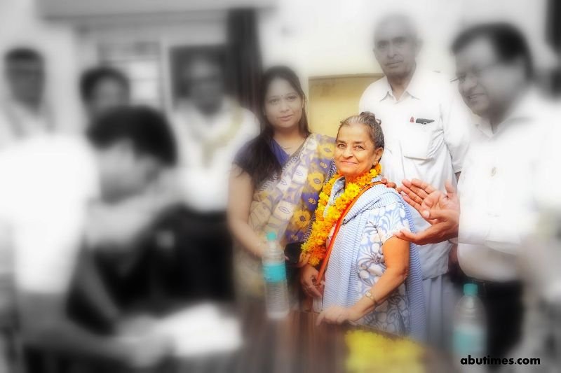 6 महीने पूर्व देह दान की ली थी शपथ, आबुरोड़ की श्रीमति अश्विनी राजहंस के मरणोपरांत औरंगाबाद हुआ देहदान