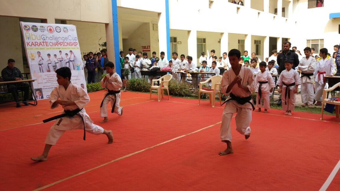 सी.आई.टी काॅलेज में आबू चैलेंज कप कराटे प्रतियोगिता