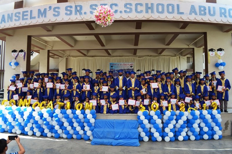 सेन्ट एन्सलम् विद्यालय में दीक्षान्त समारोह 2019