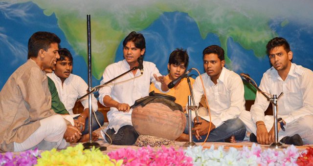 संस्कृतिक सम्मेलन में कलाकारों ने दी बड़ी सिख