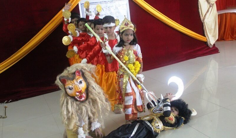 हिन्दी दिवस के उपलक्ष में सेंट जाॅन्स स्कूल में रंगारंग प्रतियोगिताए आयोजीत