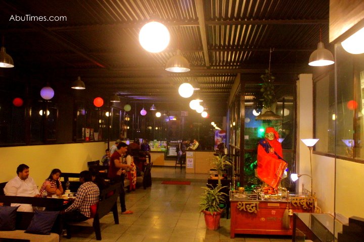 Mount Abu Hotels & Restaurants Decorated In Bright Lights