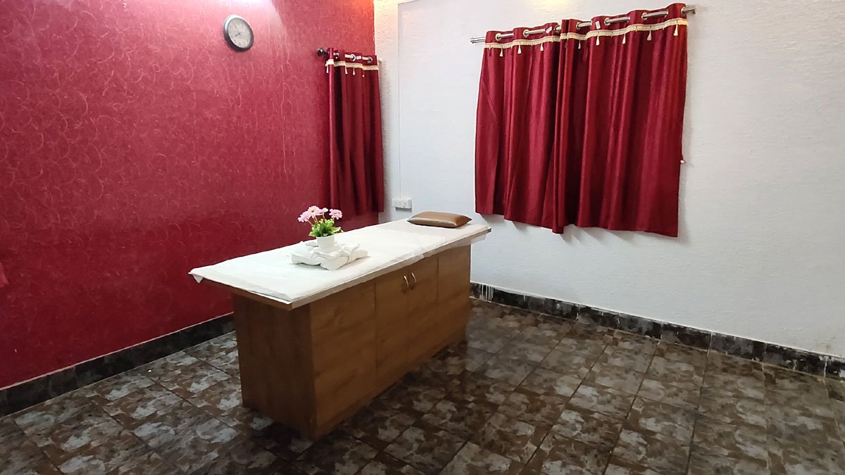 MOUNTAINS SPA & SALOOON