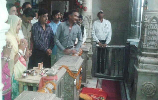 रघुनाथ मंदिर पर मत्था टेक भाजपा आबू पर्वत ने किया चुनावी प्रचार का आगाज़