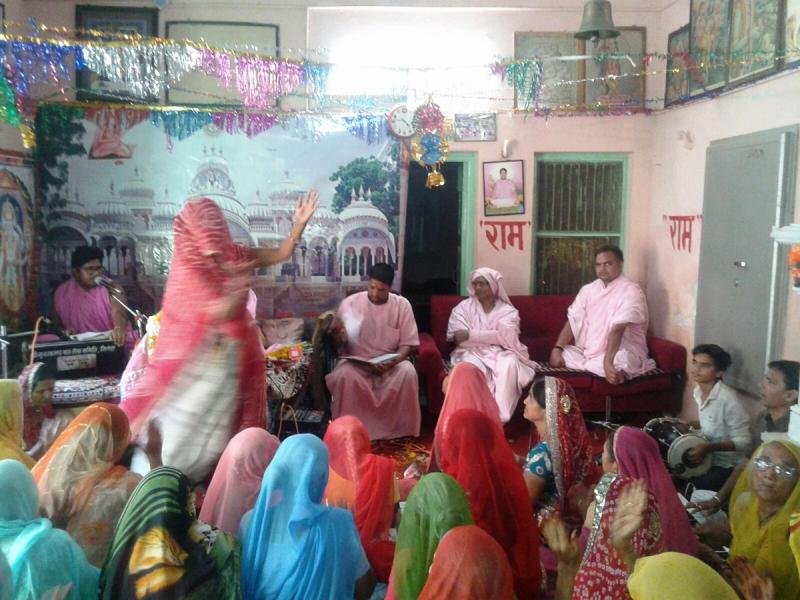 उपासना से होती है भगवान की प्राप्ति-मनसुखजी